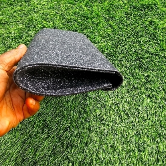 Payless womens clutch bag in silver and black prestine condition - Picture 2 of 7